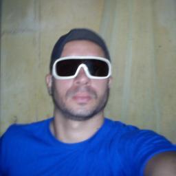 Dizem que todo mundo merece uma segunda chance. Acho que eu já ficaria satisfeito se me dessem a primeira.