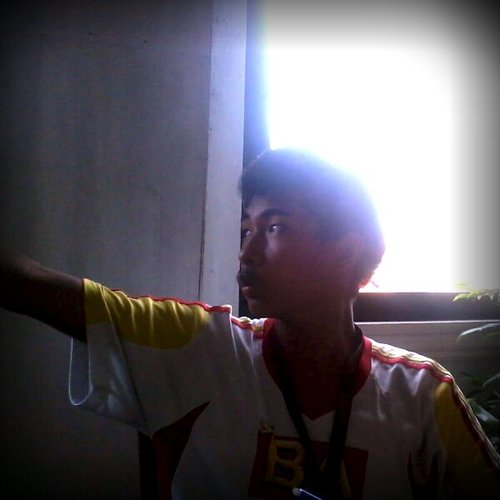 BOY: Alam mo, nanununtok ako ng maganda

GIRL: Sige nga! Suntukin mo 'ko!

BOY: Bakit? Maganda ka ba?!

#boompanes
