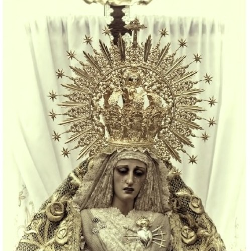 HISTORIA Aunque esta Virgen es venerada, según tradiciones y leyendas, desde el siglo XII, es en 1554 cuando nace canónicamente. Es la más antigua de Ubeda.