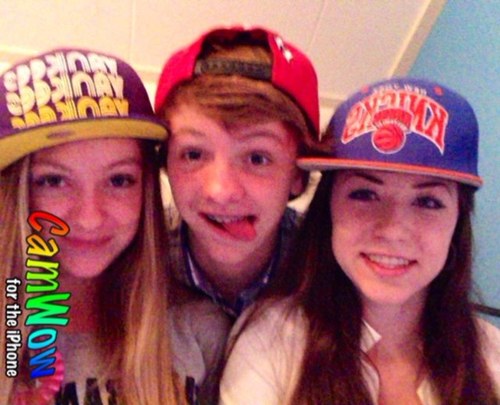 16 | M41| Garderen | iloveyou x @_xTJB | farrah is suuuuuuper lief x @avengerbob farrah is superduperlief xx @nickpuntnl | insta farrahmeiling