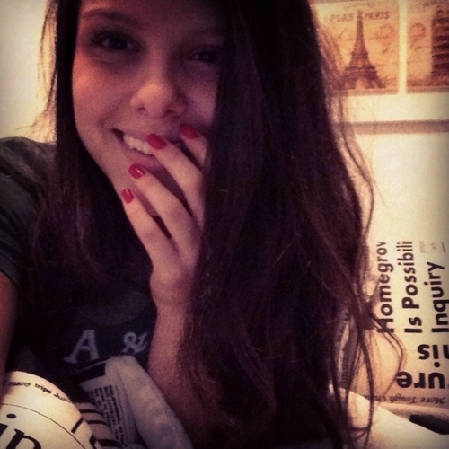 If she had wings, she would fly away.