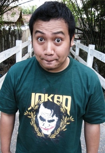 DoniPiart's profile picture. 25yo.  photograph in my hand