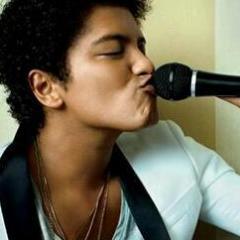 When I see your face
There's not a thing that I would change
'Cause you're amazing
Just the way you are
And when you smile, @BrunoMars 3