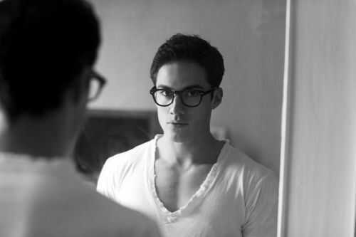 lockwood_TylerL's profile picture. Hi I am tyler Lockwood I am a wolf I can be a dick RP single 21+