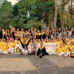 Official account of Public Relations 2012 University of Indonesia. Di dalemnya ada anak anak yang bermuka datar tapi berhati riang. trims