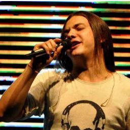 Oque uns chamam de orgulho nos chamamos de @WesleySafadao , Agradeço a Deus por ter te colocado na vida de cada um de nos dos @VipsDoSafadao