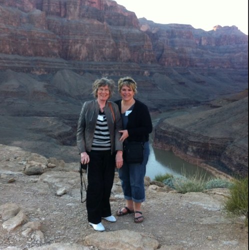 _mommafodor's profile picture. 