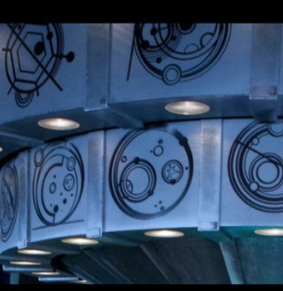 TT Type 40, Mark 3 Capsule. I'm not broken, i stay a police box because I've captured a theif; i stole him away so i could see the universe.