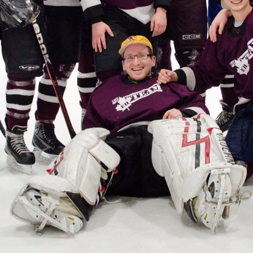 30huggybear's profile picture. Will goaltend for beer