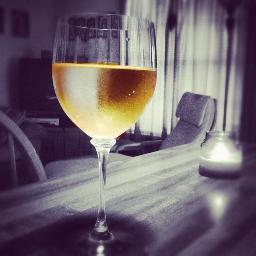 Lover of books and wine!  Format indie books, also read and review them.