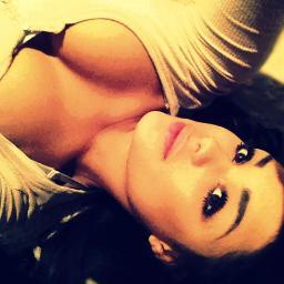 im a  bitch follow me hoe !