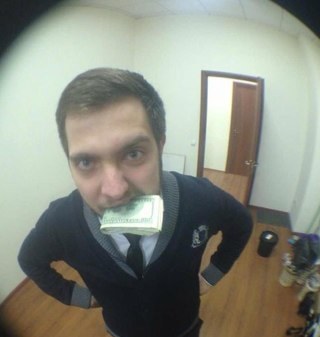 Молодой предприниматель, наблюдатель,человек!