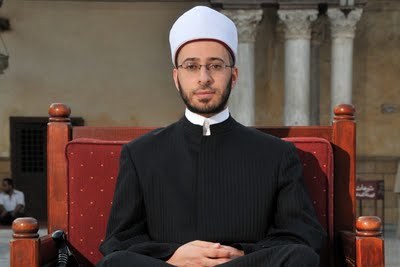 هذا الحساب يديره أحباب فضيلة الشيخ أسامة السيد الأزهري. 
ولمتابعة الحساب الرسمي  @usamaAlazhary