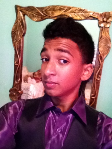 Chocolate!..Makes Me Hyper!...#Nature#Sun#LiveLaugh..:D...#Music!..I love MUSIC!...#Dance.#LadyGaGa....3 Animals!..:D..And Twilight!..o.O!