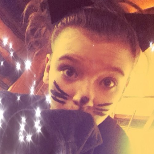 ShellyIsIrish's profile picture. Directioner. Lovatic. Twin. Irish.Singer.Plays guitar.Plays Piano.bullied.&Heartbroked-Shelly (: Xx