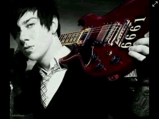 Main account @RoyalBloodTommo