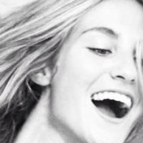 CF de @SofiaGirly! Modelo en Abercrombie, estudiante de Comunicación y adicta a Vans y TopShop! Es Argirista al 100% @ArgiGastaGH #ArgiGanadora