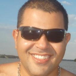 Sou perito criminal e professor de biologia, amante e defensor da natureza. Gosto de ensinar e aprender. Em fim, acho que isto basta.