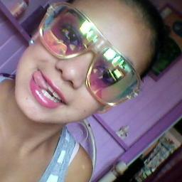 Adoro estar perto de pessoas q me fazem bem