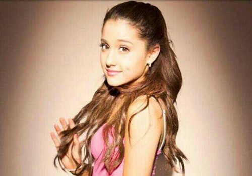 Hi I'm Ariana                                                                                      ♥Roleplayer♥