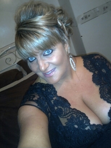 sassysarah1978's profile picture. hi all just on here to chat to nice friendly people x