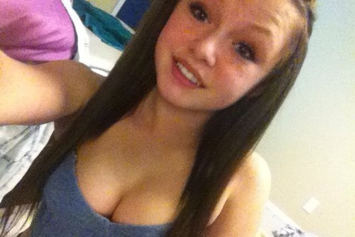 ; ιίνε ιΘνε ƈħεεર  @justinbieber  @MeghanLiz_Horan  @Louis_Tomlinson  ILoveyou follow my other account @CheyanneMarieB9  Belieber/Directioner 