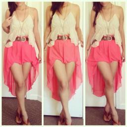 Meu nome é Tamiris e sou dona do blog http://t.co/ImnHfJrE . Amo Moda e beleza e as celebridades estilosas rs'