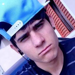 Meu nome é Lucas, tenho 16 anos. Me siga e saiba mais sobre mim u-u