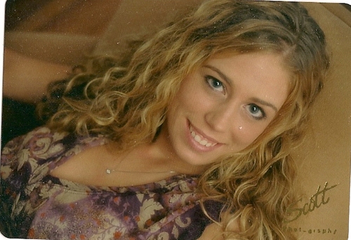 ashleyatjewell's profile picture. Mom to 2 wonderful kids.  Pediatric dentist.  Runner. Reader. Family woman.