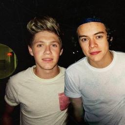 SPAM ACCOUNT FOR @DOINGNARRYX AND A FREE FOLLOW FOLLOW @DOINGNARRYX