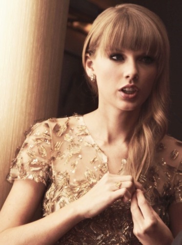 Taylor Swift is life I follow back swifties :)