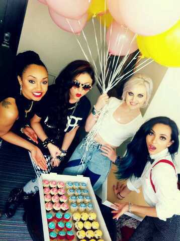 Account to support @LittleMixOffic and @onedirection in Spain ♥ I love so much this 4 muffins and this 5 idiots♥