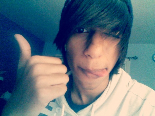Follow me! ! !(づ_ど) But dnt just do it so i can follow bakk (T_T;)follow nd read my tweetz:b Accept my challenge bitch ! (づ'0')づ