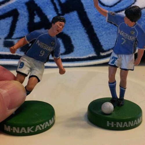 fullmoonpure's profile picture. 名古屋在住のジュビロ磐田サポーターです。 2022年6月にくも膜下出血と脳出血を発症し、左半身麻痺に。2022年11月末に回復期病院退院し、週四リハビリ中。今は杖、装具ありで歩行練習中。長男は聴覚障がい。今の生活ですが、午前は在宅勤務（情報通信系の営業職）午後はリハビリの日々。なんとか左手左足を動かしたい