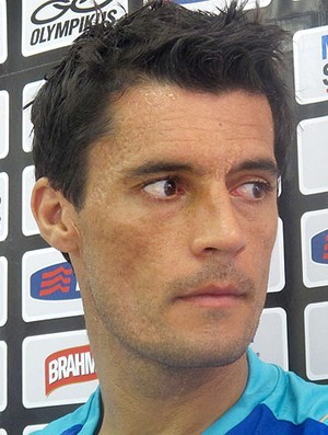 Primeiro Twitter Fake Ao Zagueiro Do Flamengo E Da Seleção Chilena Atualmente No Flamengo Clube Antigo UNIV.CHILE NOME: Marcos Andrés González Salazar