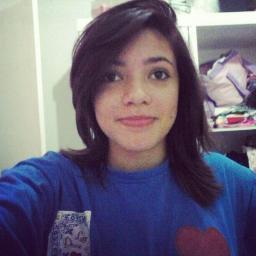 Juliabaptiista's profile picture. Quem se descreve se limita !