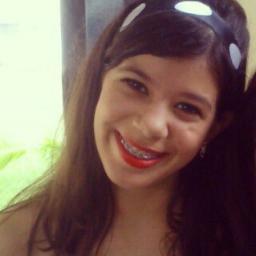 ¬ 16 anos, Católica, Ariana, Ama ouvir música alta, SÃO PAULINA, Pernambucana e tem o NAMORADO Mais Perfeito do Mundo.
 TE AMO MUIITO @wendellvinicio