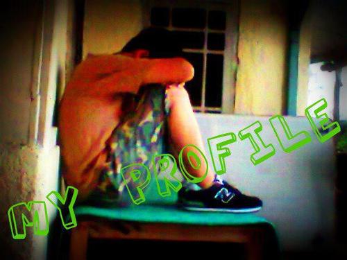 My name is Muhammad Rizal Gunawan Azhari | 01-05-1998 | follow me , yes | follback | mention ;)