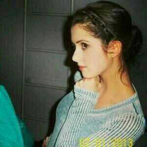 Hey, I'm Laura Marie. I'm 17, singer and actress. You may now me as Ally Dawson on Austin & Ally. #Auslly :D {Single}