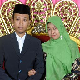 dulu...ridho terletak pada kedua ortuku
sekarang...ridho terletak pada suamiku

aq ingin sekali bisa berguna buat orang lain