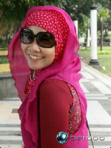 Love shopping and traveling so much. But, family time is unchangeable moment♥