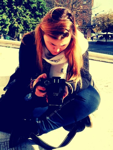 I'm Gaia\16\italian :)i love photography!With a camera i can see better,I wish to become a photographer since i was little for the rest of my life:)