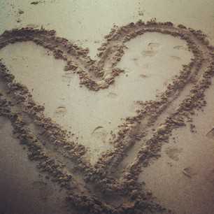 I follow back if you ask.  :) I love ♡the'Vamps♡ too much xo