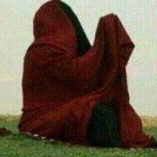 رحم الله ميَّتآ لآزال في القلب حي ..!
رحمك الله ي آُمّي ..