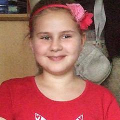 Hallo, Das ist der officiale Account von Estefania von der TV-Serie Die Wollnys-eine schrecklich große Familie! Liebe Grüße Estefania
