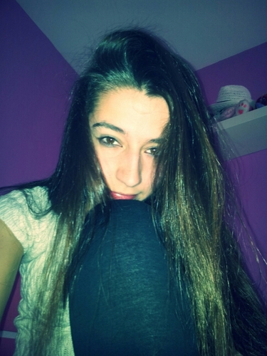 estelawea's profile picture. 