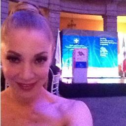 Esta cuenta de twitter es dedicada a la nuestra estrella mexicana @EdithGonzalezMx .  ♥                                            ☆ FC Edith Gonzalez ☆