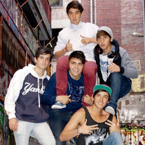 myperflawley's profile picture. just a group of hopeless kids with no future taking on the streets of melbourne