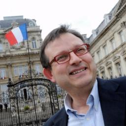 je vous offre de prêt 
de 1. 000 Euros à 4. 700. 000 Euros à toutes personnes capable de le rembourser 
avec intérêt à un taux allant de deux à cinq pour cent