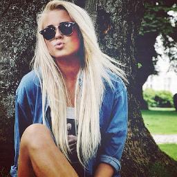 volg dit account als je van meiden fashion houd !